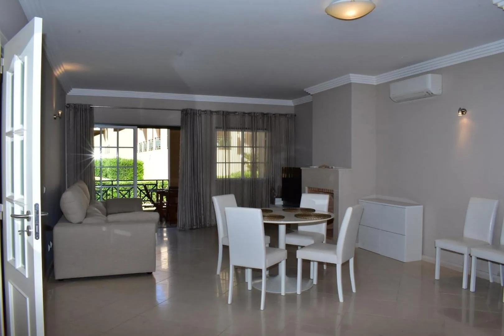 The Albufeira Concierge - Villa Santa Eulalia オーリョス・デ・アーグァ 0*,